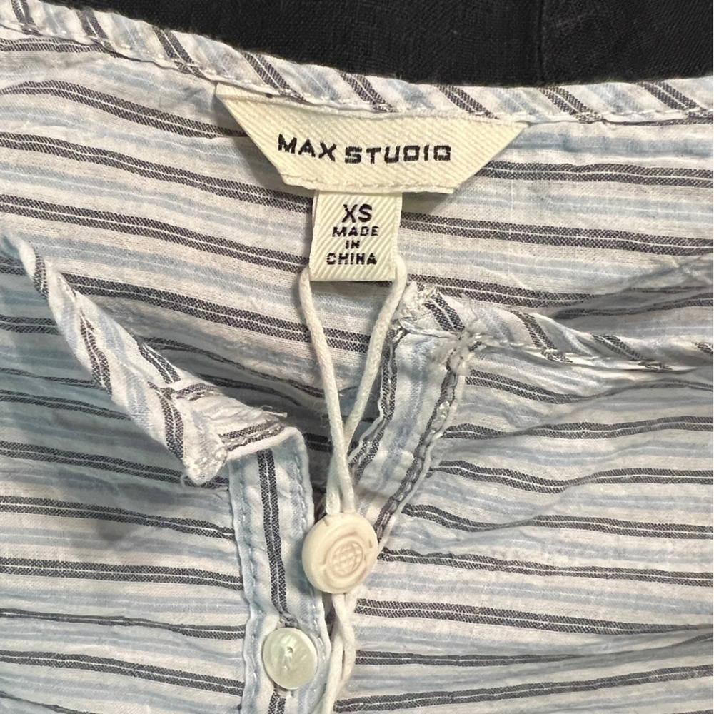 🛍️MAX STUDIO Blue and white‎ stripe casual top size XS - Picture 9 of 13